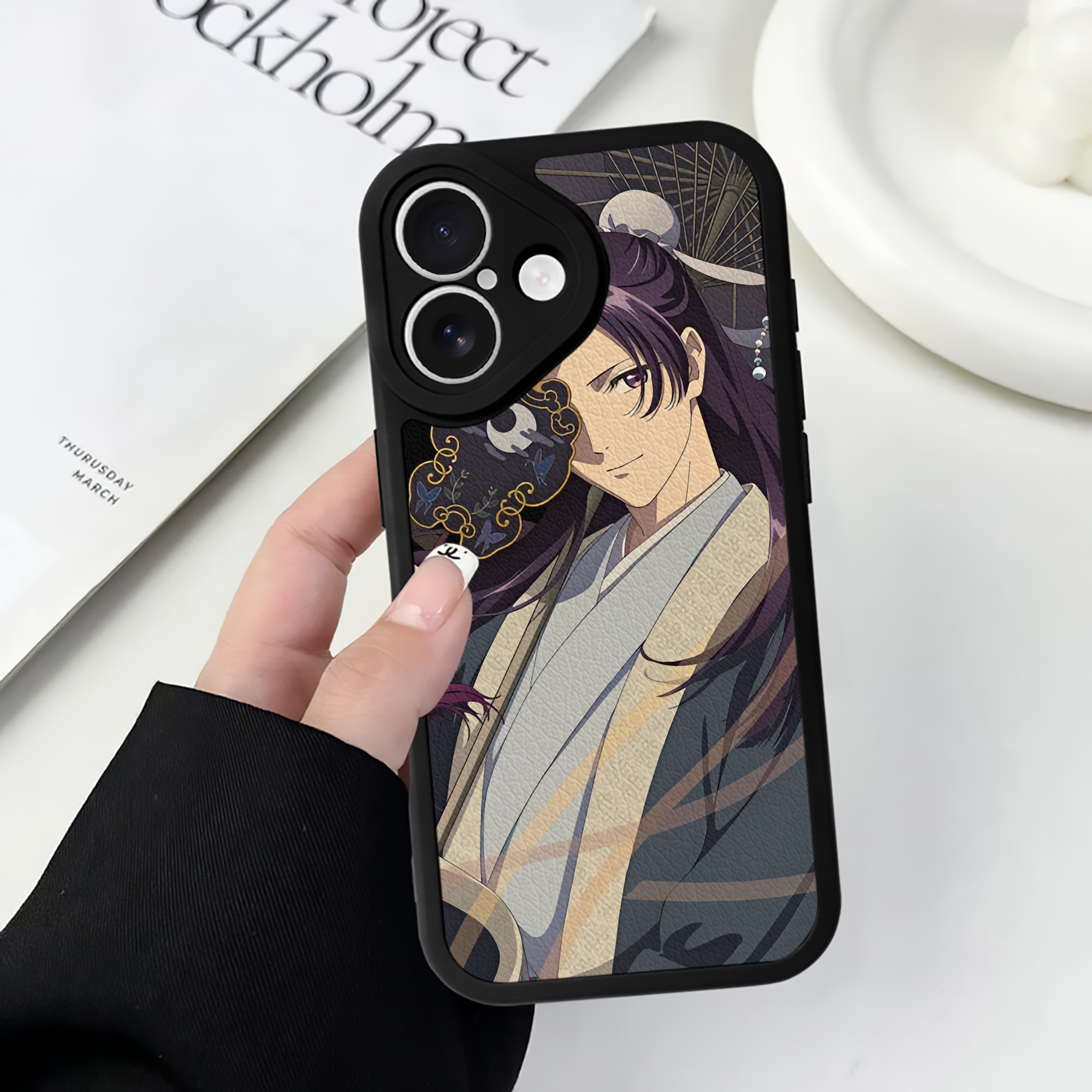 （画像用） 薬屋のひとりごと The Apothecary Diaries 【iPhone 16シリーズ対応】シリコンスマホケース（レザー調） 材質：シリコン